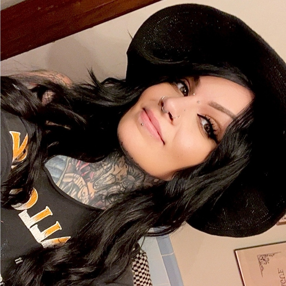 Meet your Posher, Rebecca